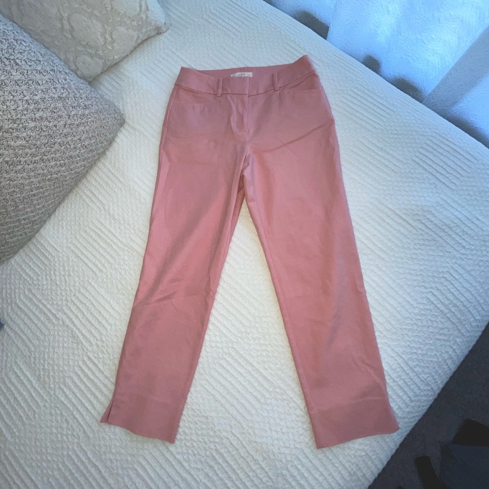 Loft Curvy Capri Pants in Pink